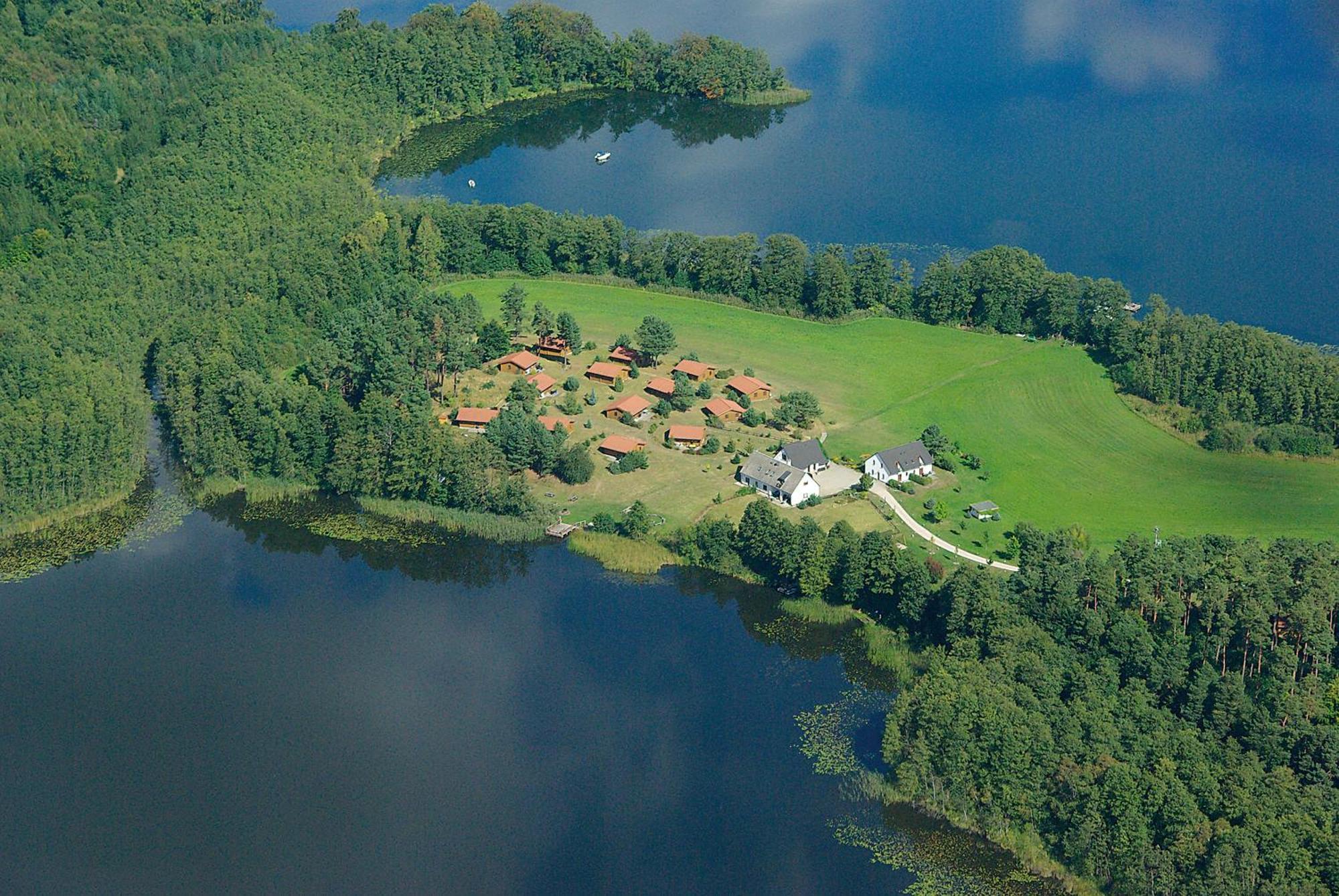 Ferienhaus-Park Brennickenswerder Lychen Bagian luar foto
